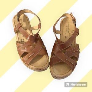 Comfy Naturalizer wedges, great for summer!